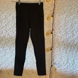 Black workout leggings